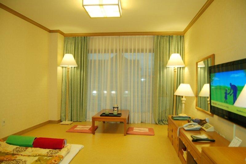 Sunshine Hotel