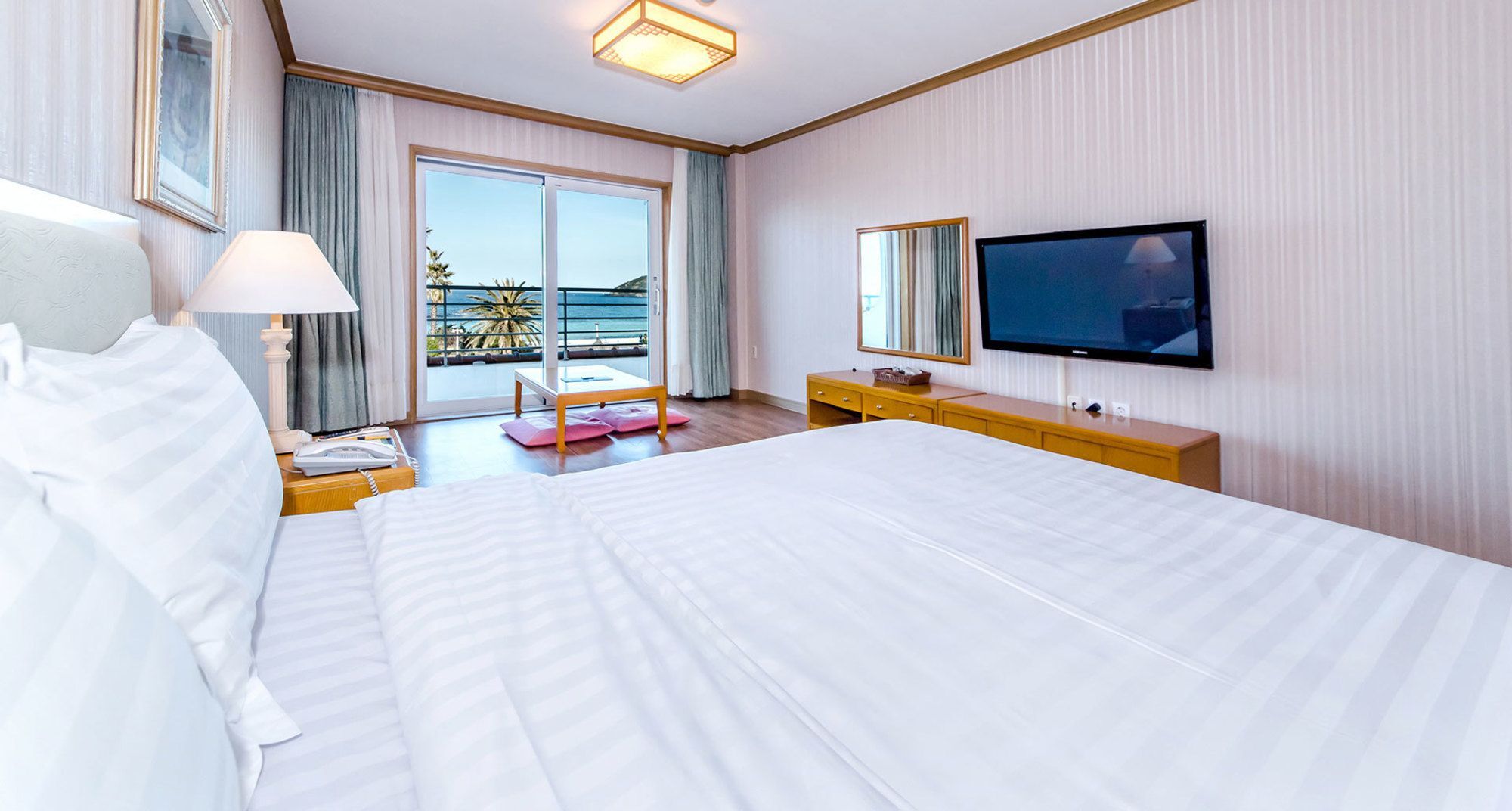 Sunshine Hotel Jeju